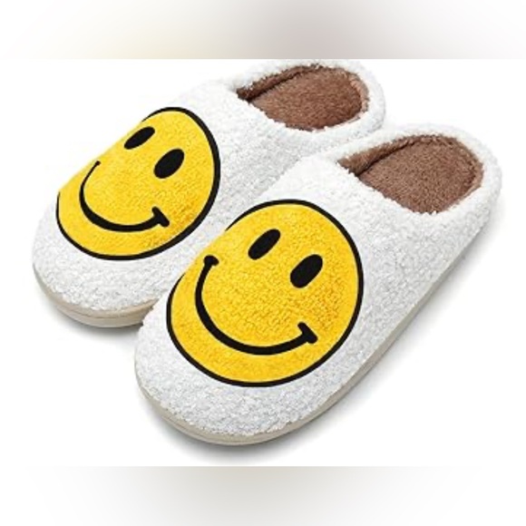 Shoes - NWT Women’s Bright Yellow Retro Smiley Fluffy Slippers Size 6.5